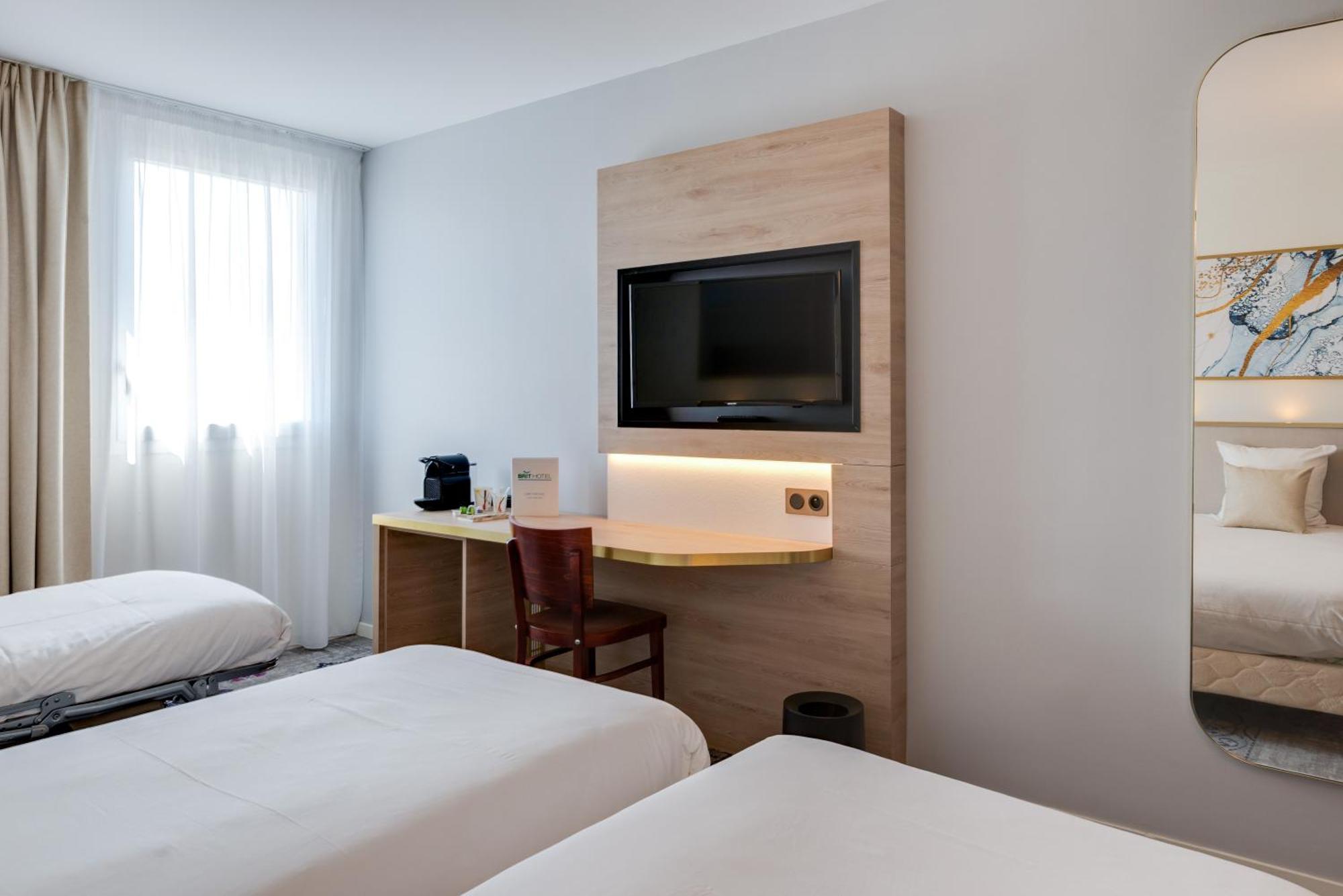 Brit Hotel Orleans St Jean De Braye - L'Antares سان جان دي براي المظهر الخارجي الصورة