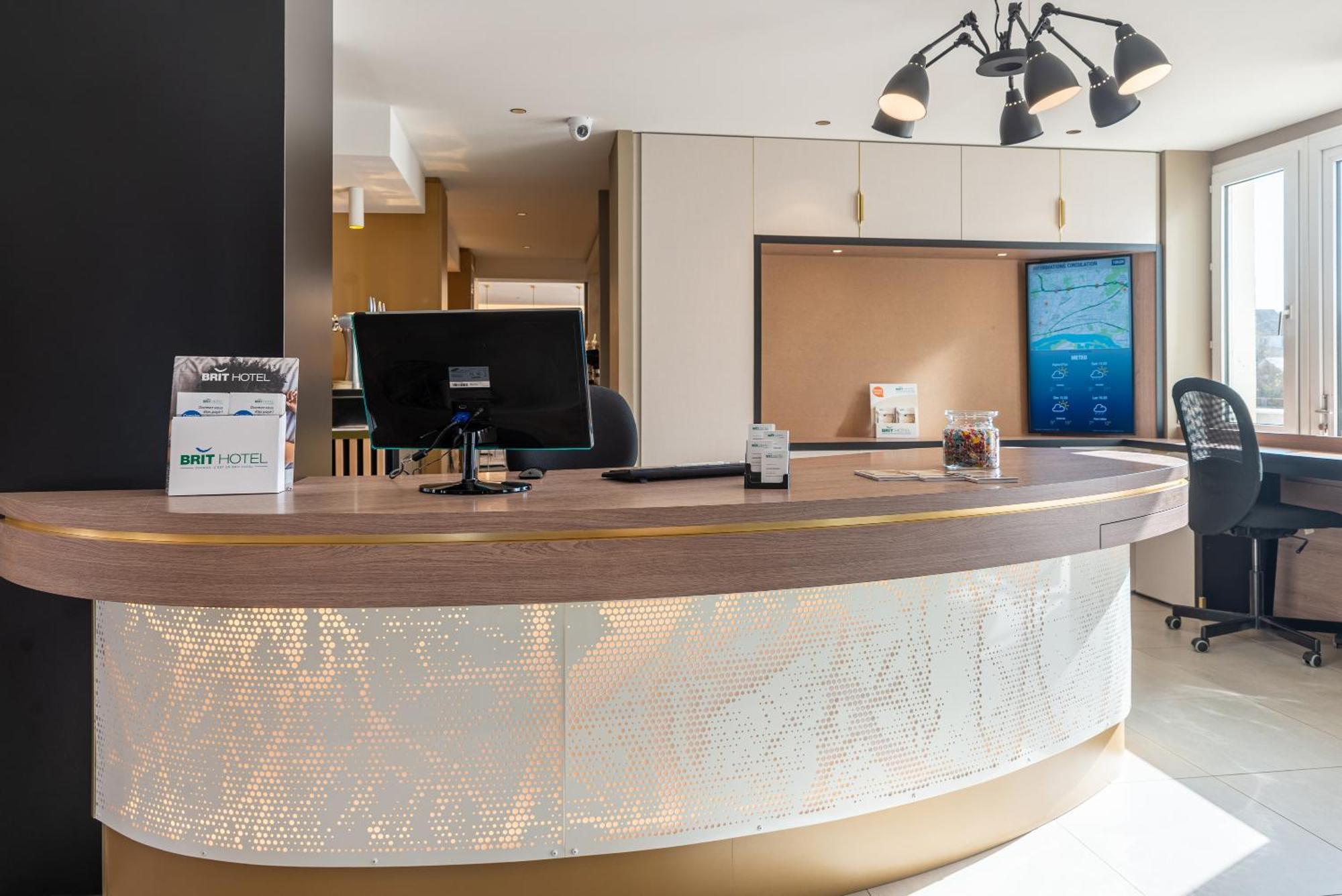 Brit Hotel Orleans St Jean De Braye - L'Antares سان جان دي براي المظهر الخارجي الصورة
